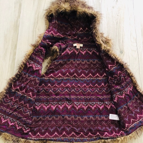 Mossimo Faux Fur Vest sz m - Picture 3 of 3